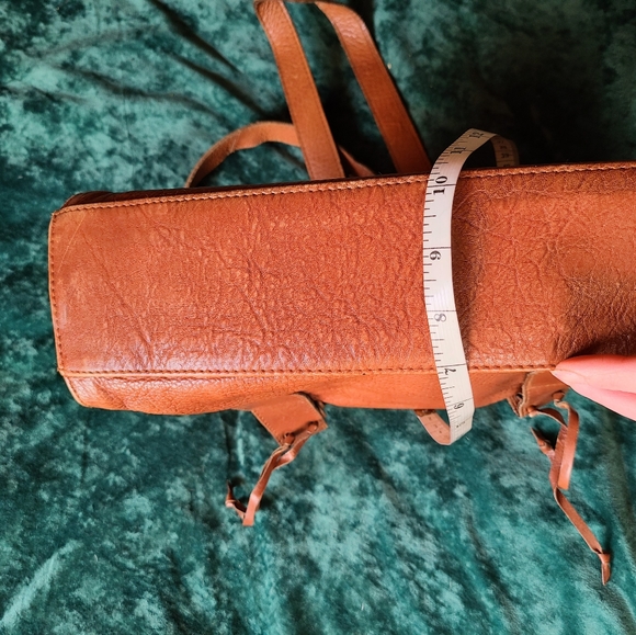 Thick pebbled leather shoulder bag satchel - Picture 6 of 15